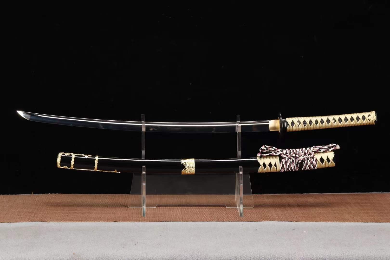 Mirror Half-Tachi