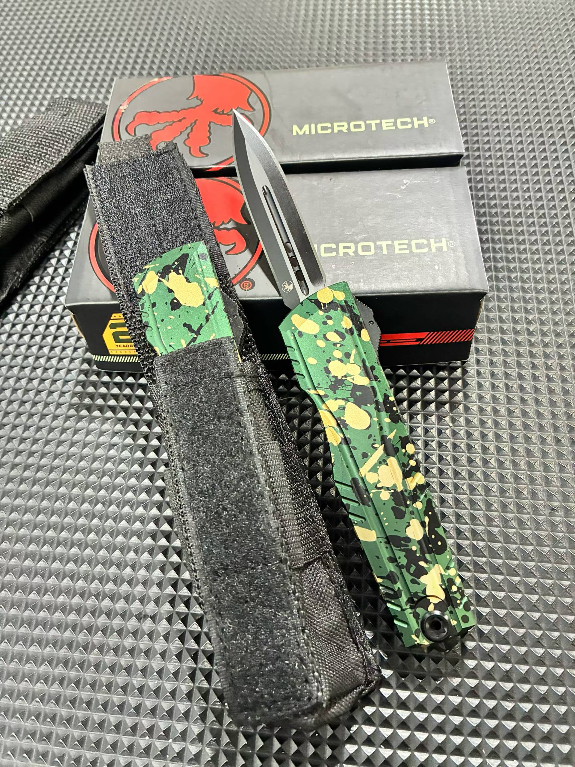 Phantom OTF Knife – M390 Steel Automatic Blade