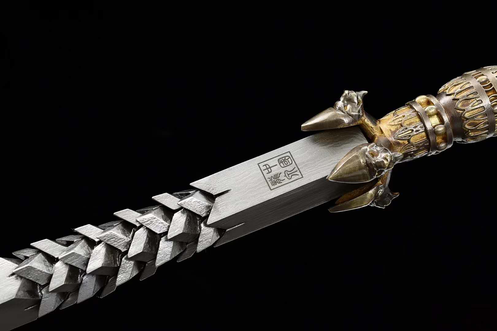 boxkatana Hand Forged Dragon Scale Sword breaker 609 Pattern Steel