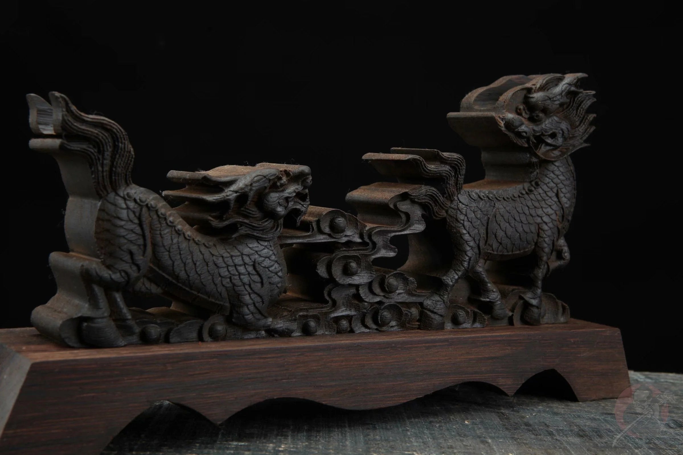 Kirin Sword Stand