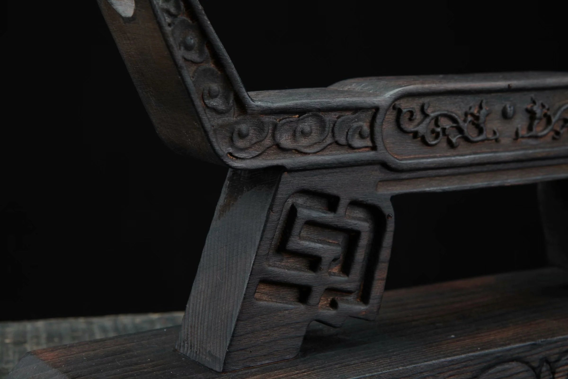 Double Dragon Sword Rack