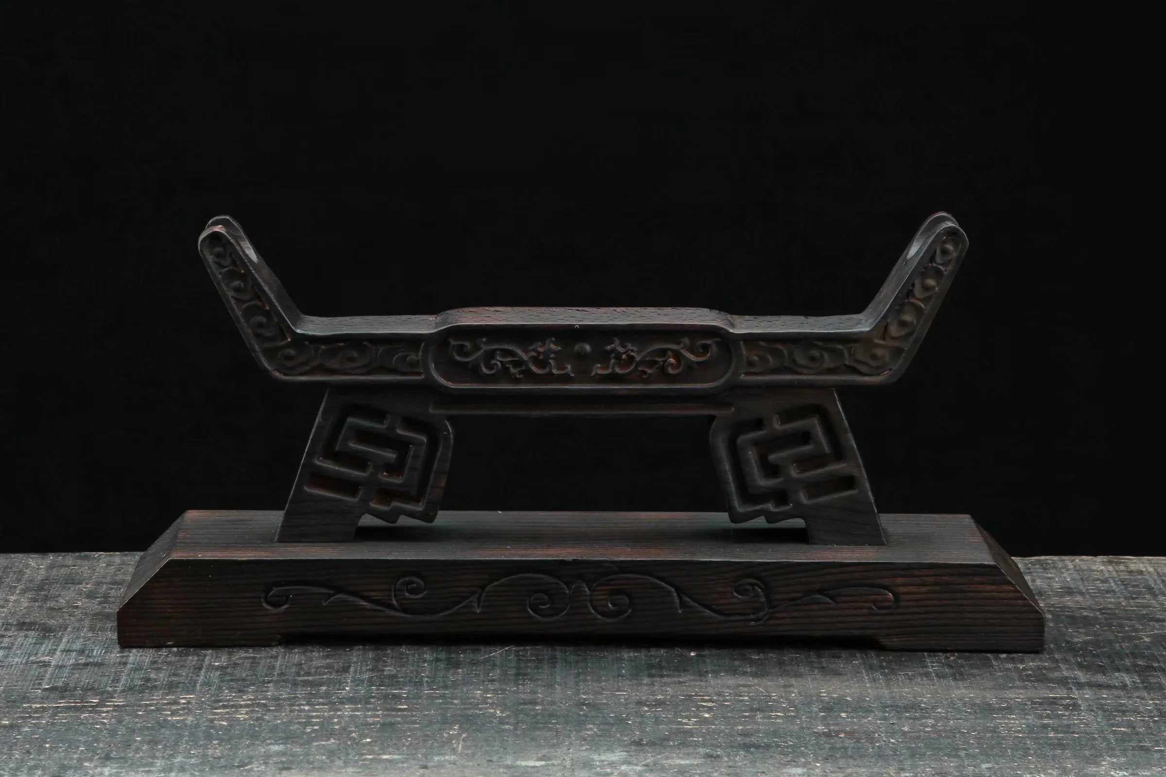 Double Dragon Sword Rack