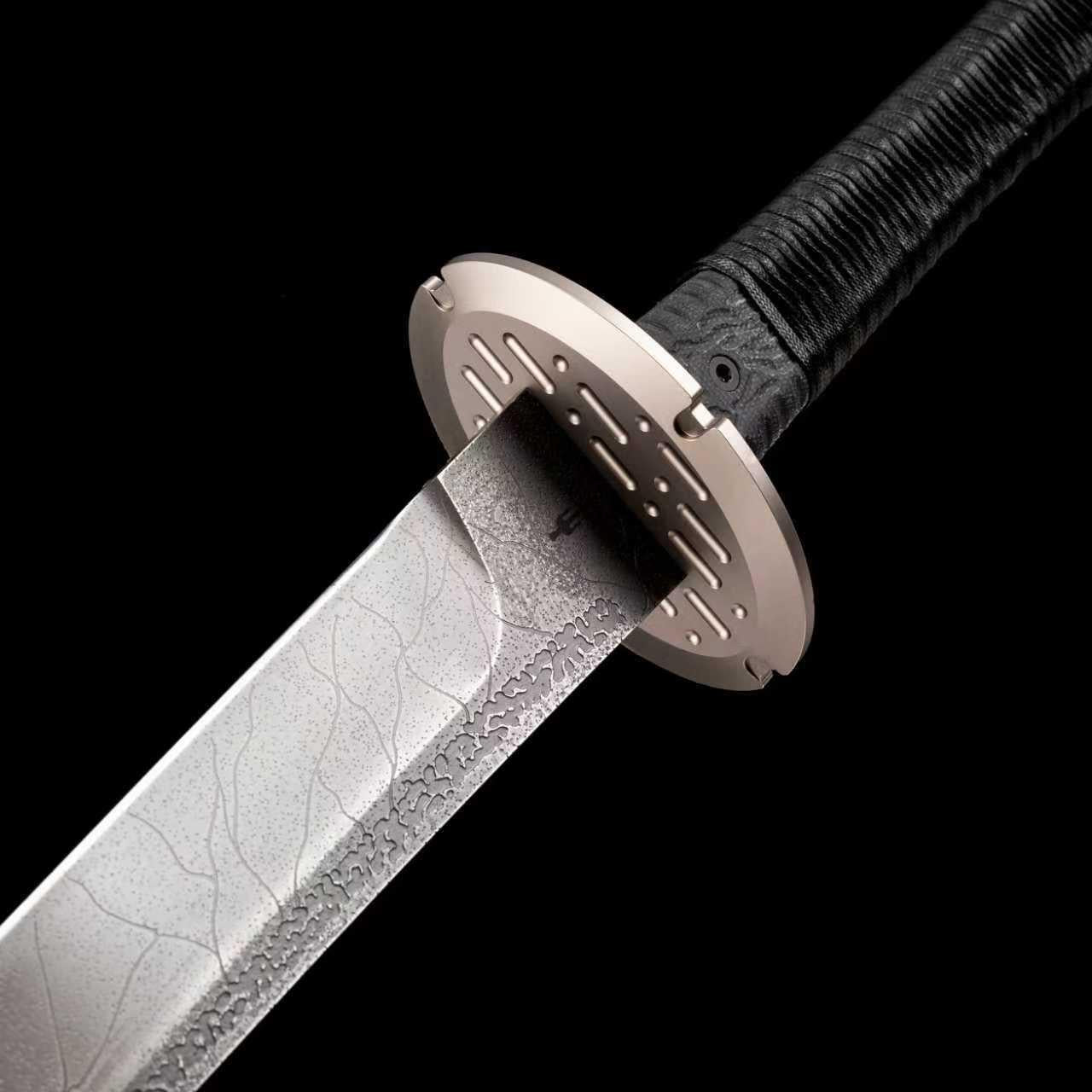 Thunder Fang War Blade